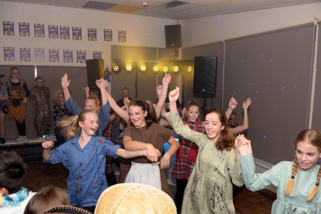 ../Images/Jeugddisco Wild wild west 085.jpg